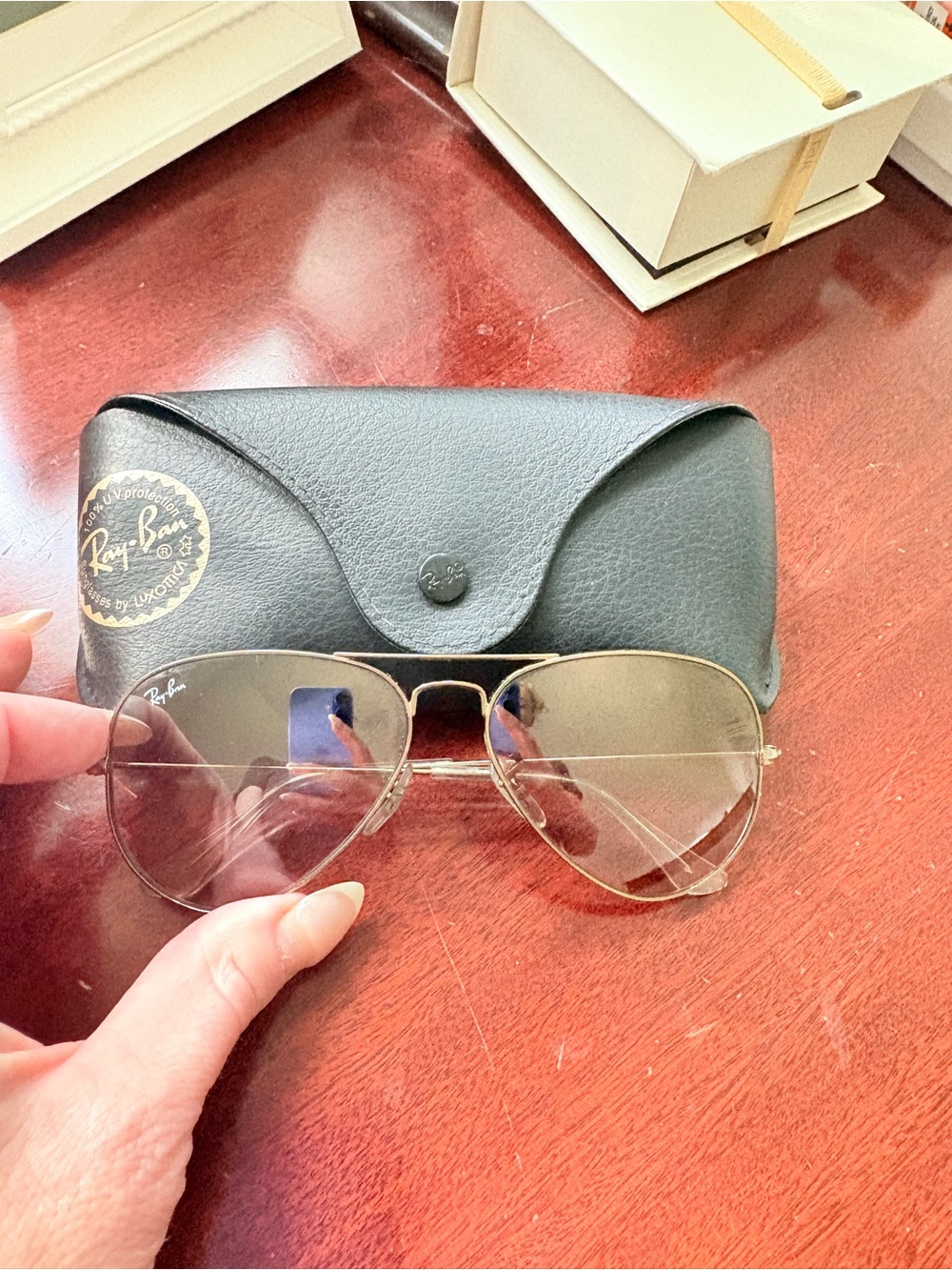 Ray-Ban Men’s Gold Aviator Sunglasses with Brown Gradient Lenses